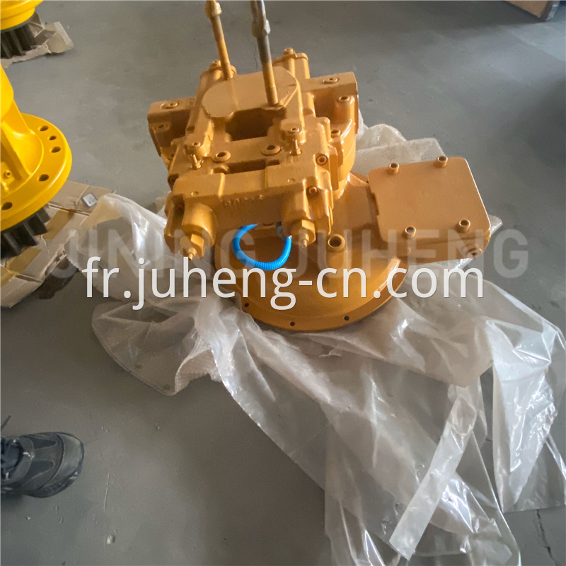 320b Hydraulic Pump4